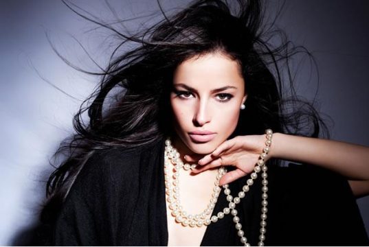 All kind of pearl necklace models