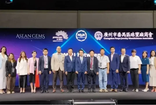 Thailand colored gemstones cutting industry showcase at Jewellery & Gem ASEAN Bangkok 2026