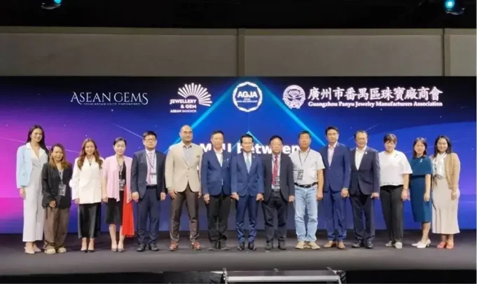 Thailand colored gemstones cutting industry showcase at Jewellery & Gem ASEAN Bangkok 2026